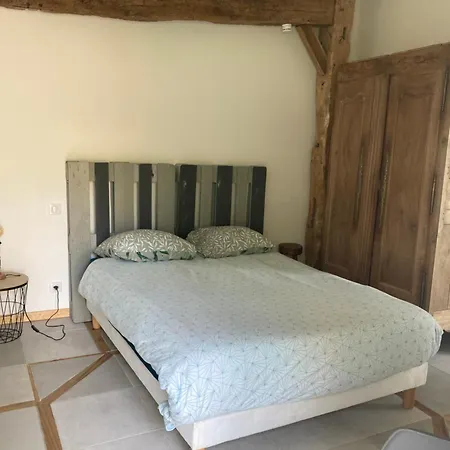 Le Cysphée Chez Christelle Sallertaine